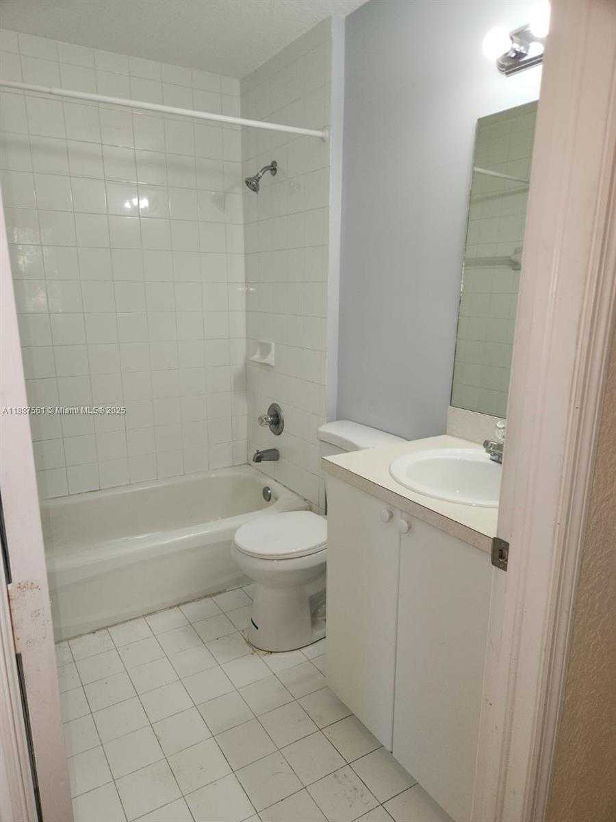 Small Image of 9166 NORTH WEST 40TH PL, Sunrise Number 13