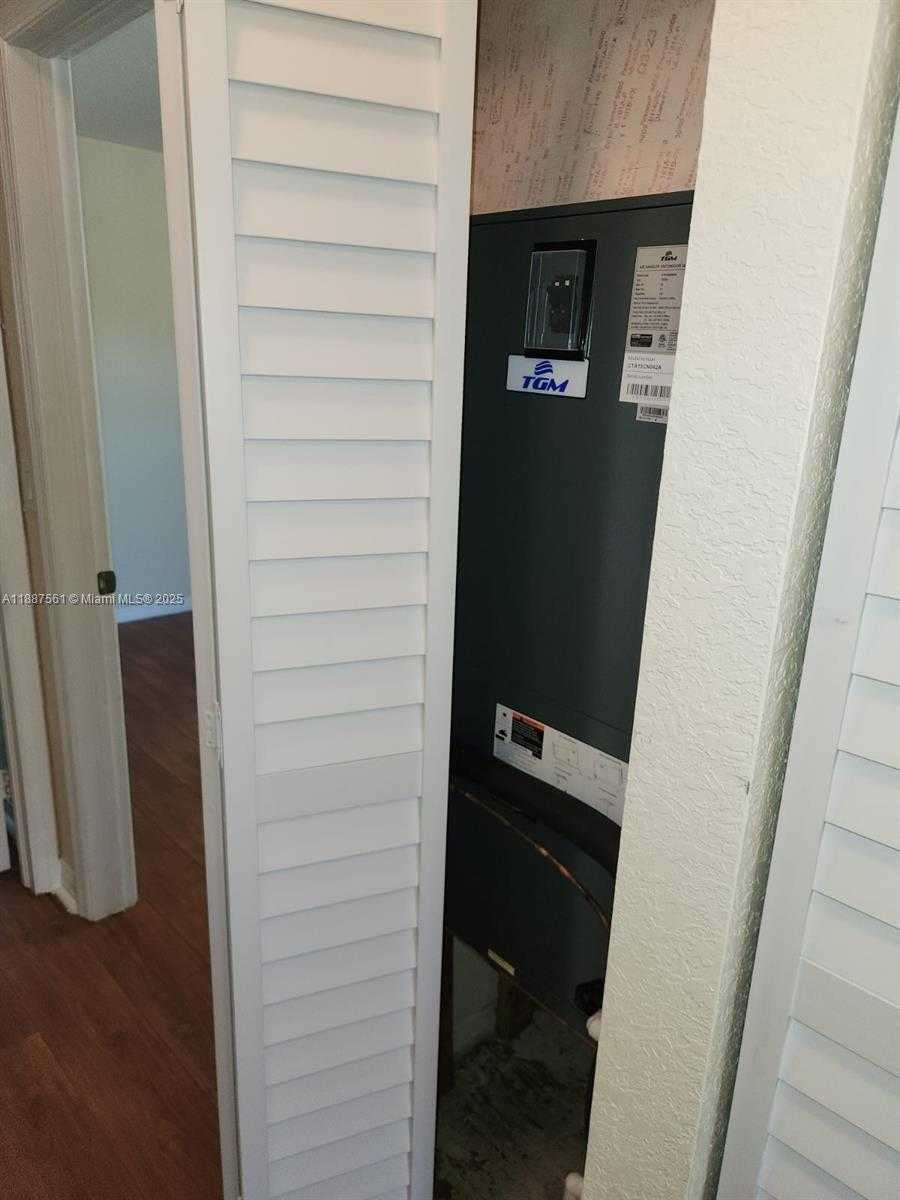 Small Image of 9166 NORTH WEST 40TH PL, Sunrise Number 14