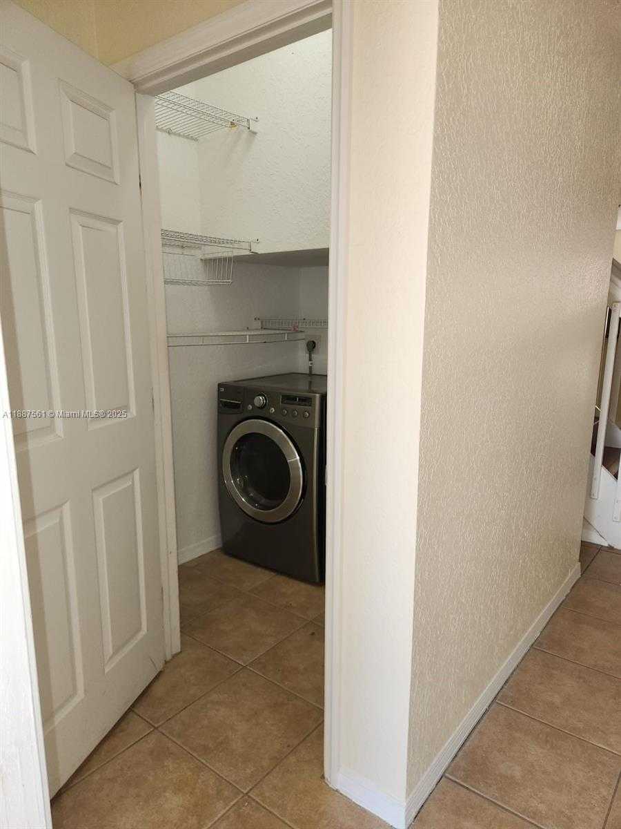 Small Image of 9166 NORTH WEST 40TH PL, Sunrise Number 39