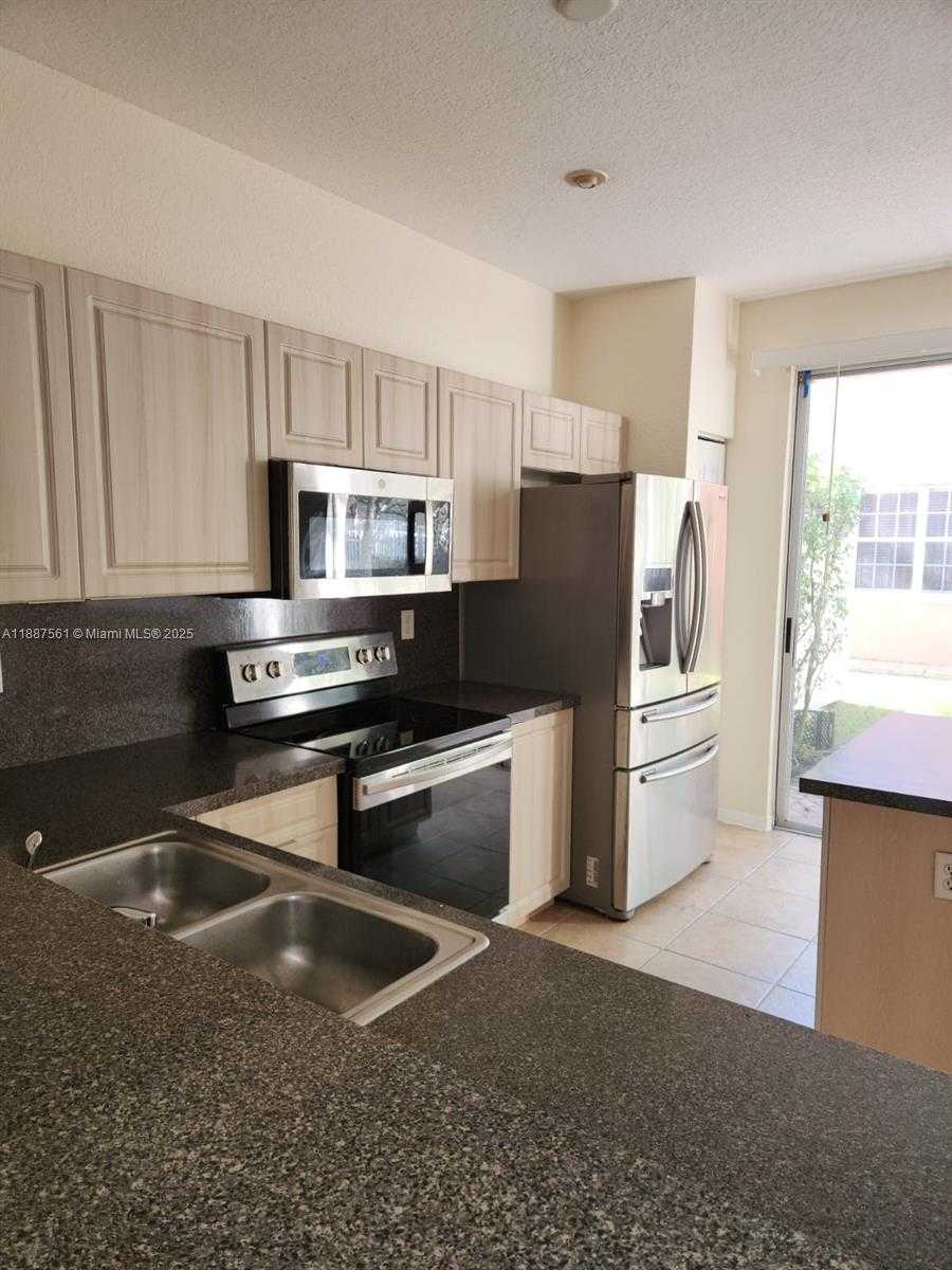 Small Image of 9166 NORTH WEST 40TH PL, Sunrise Number 5