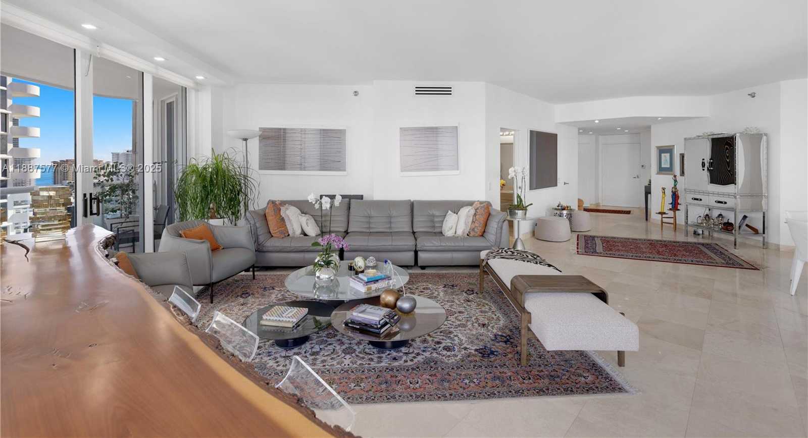 Small Image of 21150 POINT PL #1905, Aventura Number 10
