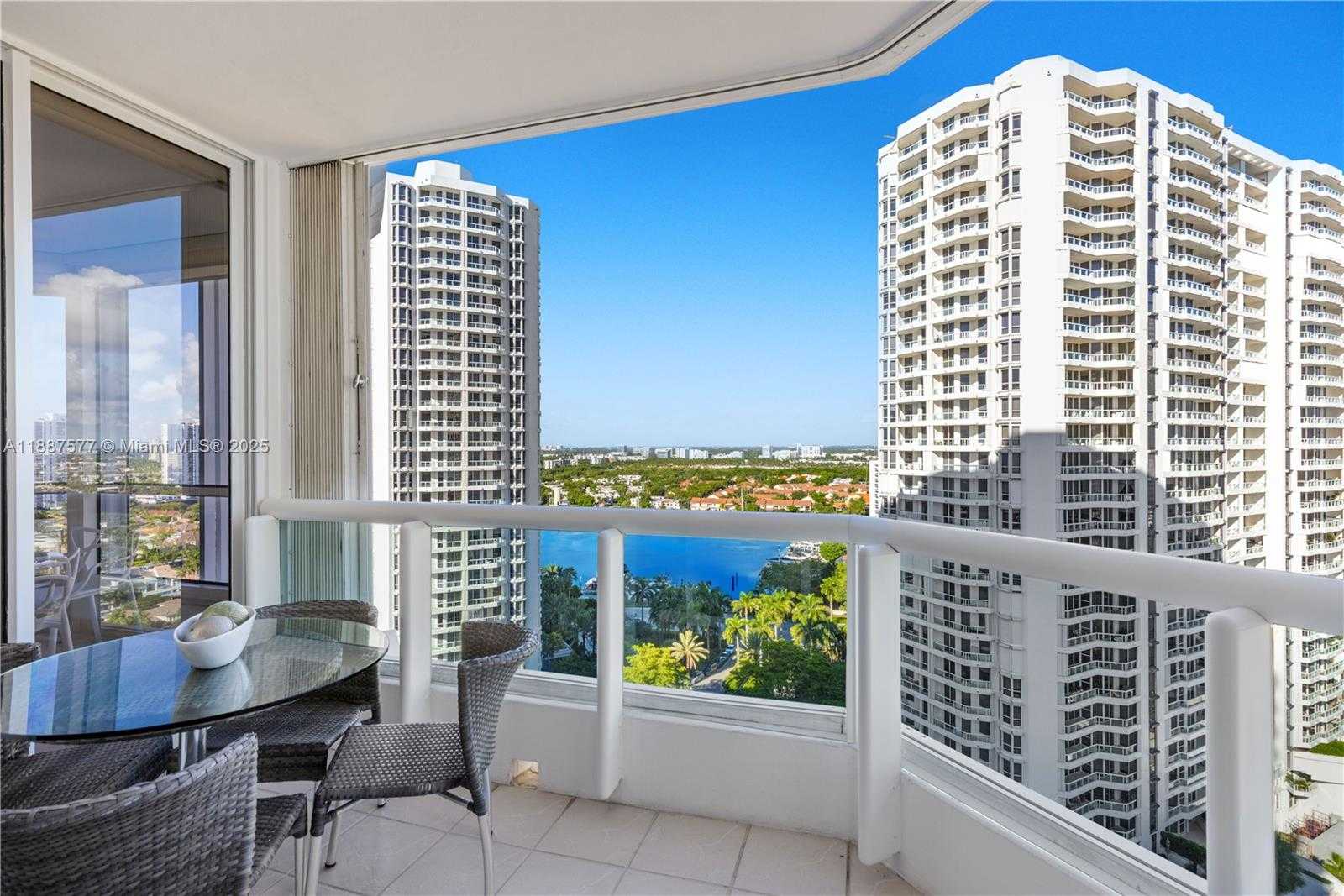 Small Image of 21150 POINT PL #1905, Aventura Number 28