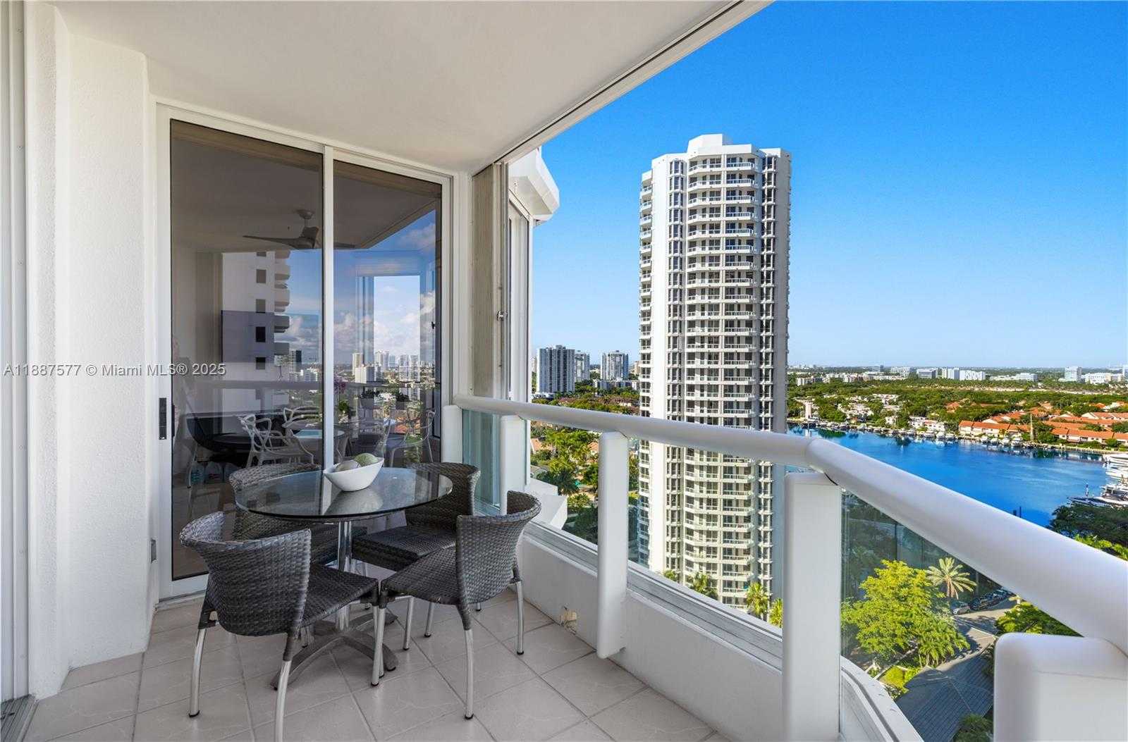 Small Image of 21150 POINT PL #1905, Aventura Number 29