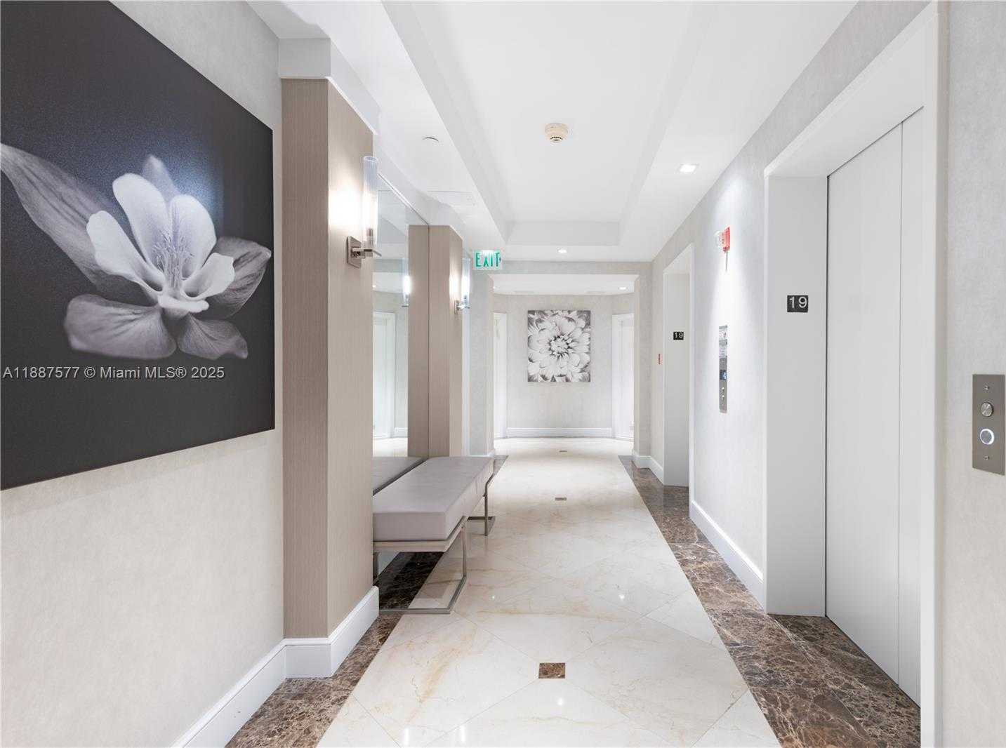 Small Image of 21150 POINT PL #1905, Aventura Number 36