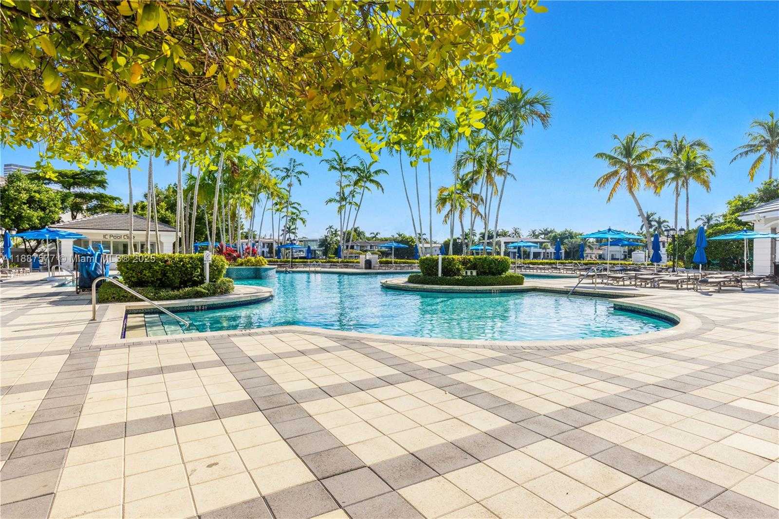Small Image of 21150 POINT PL #1905, Aventura Number 39