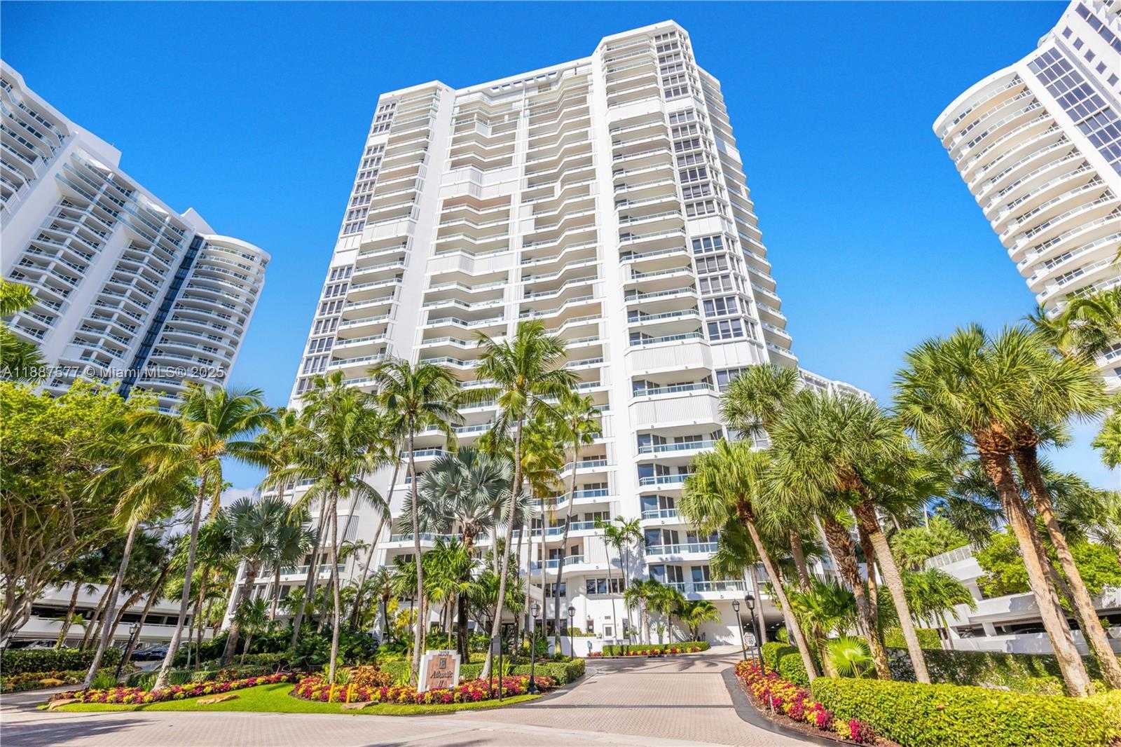 Small Image of 21150 POINT PL #1905, Aventura Number 40
