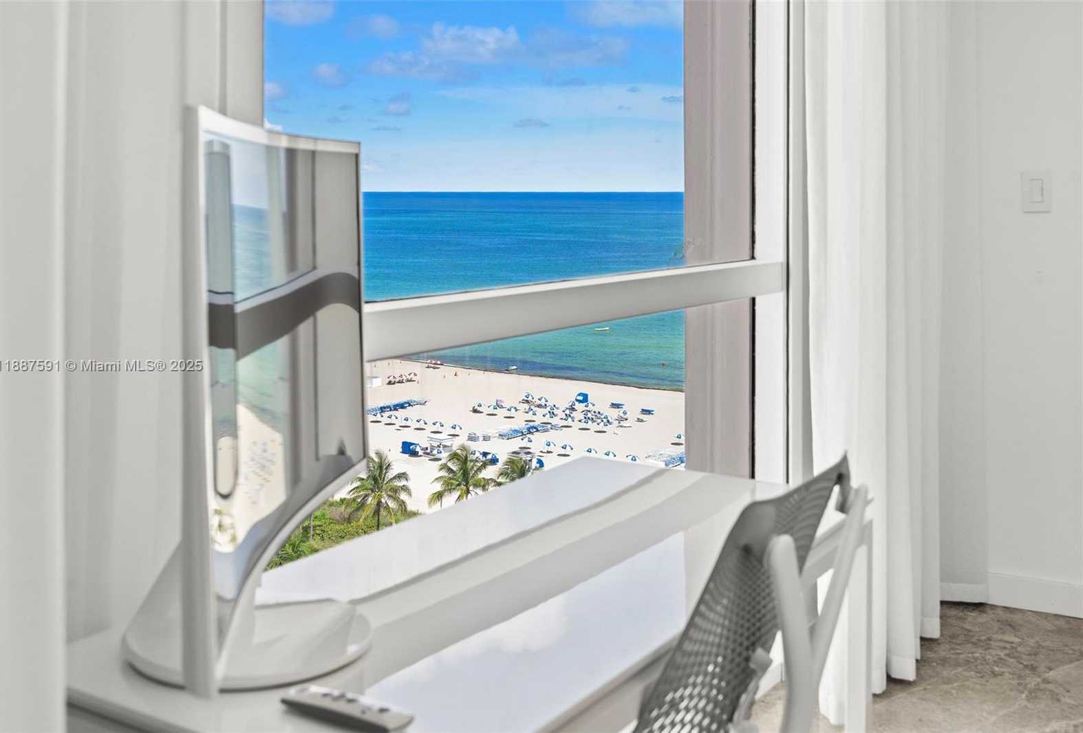 Small Image of 1500 OCEAN DR #UPH-5, Miami Beach Number 24