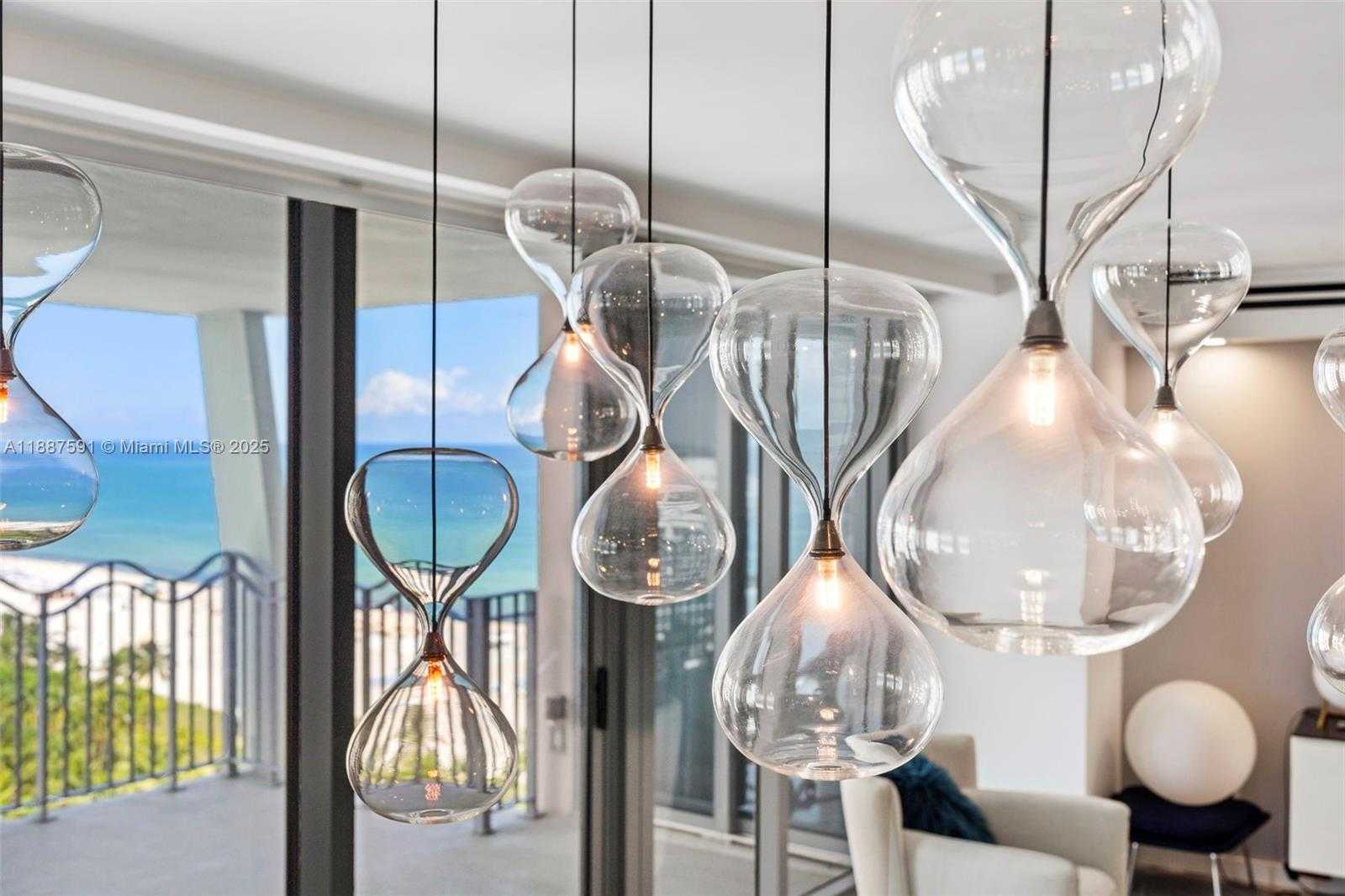 Small Image of 1500 OCEAN DR #UPH-5, Miami Beach Number 4