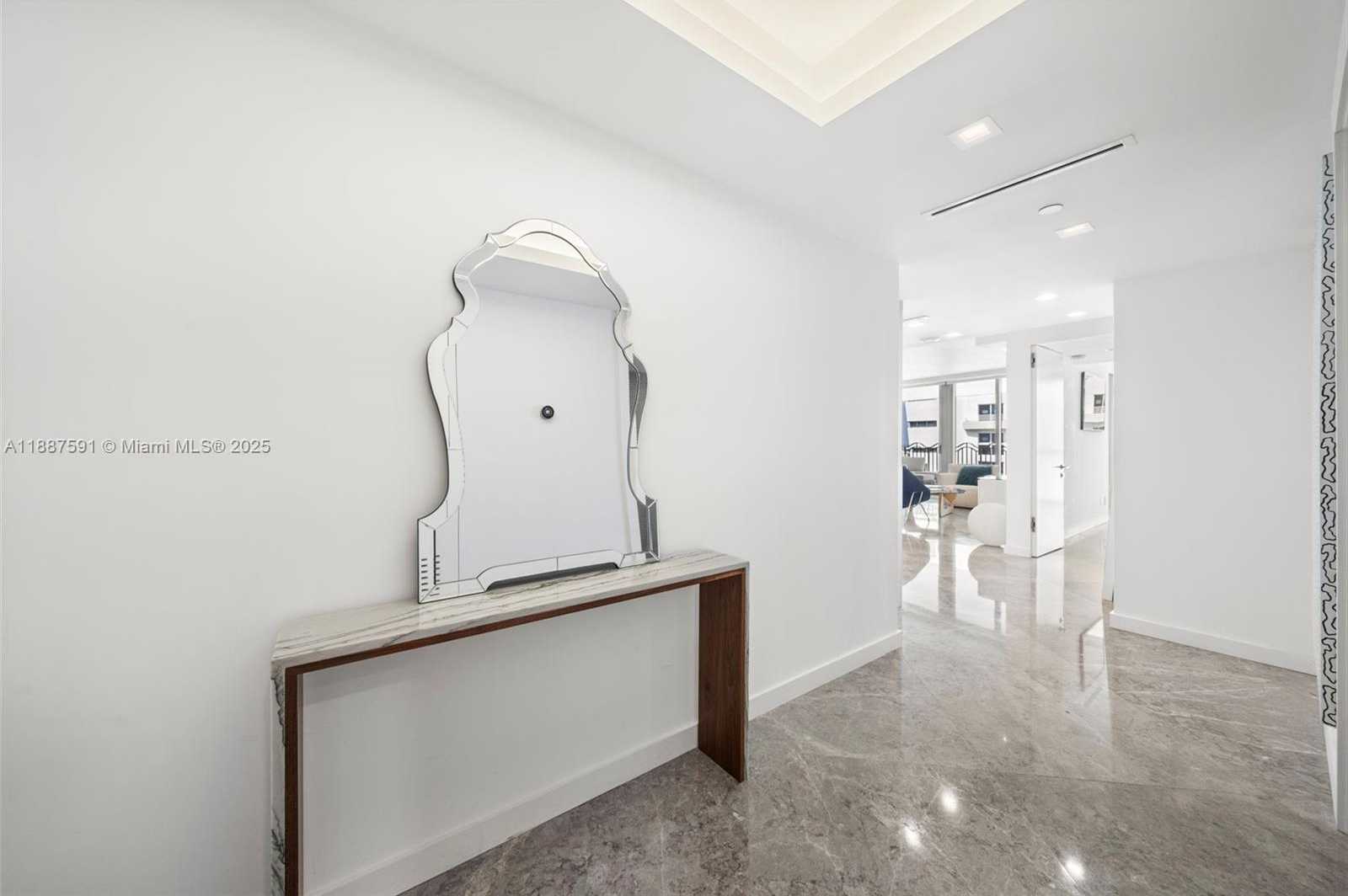 Small Image of 1500 OCEAN DR #UPH-5, Miami Beach Number 9