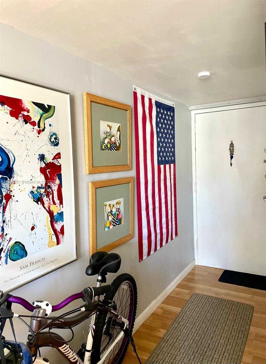 Small Image of 899 WEST AVE #5C, Miami Beach Number 11