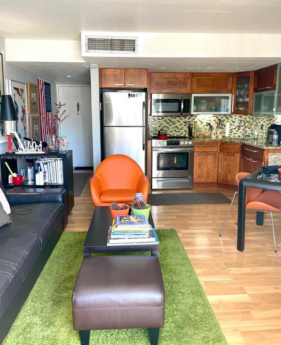Small Image of 899 WEST AVE #5C, Miami Beach Number 12
