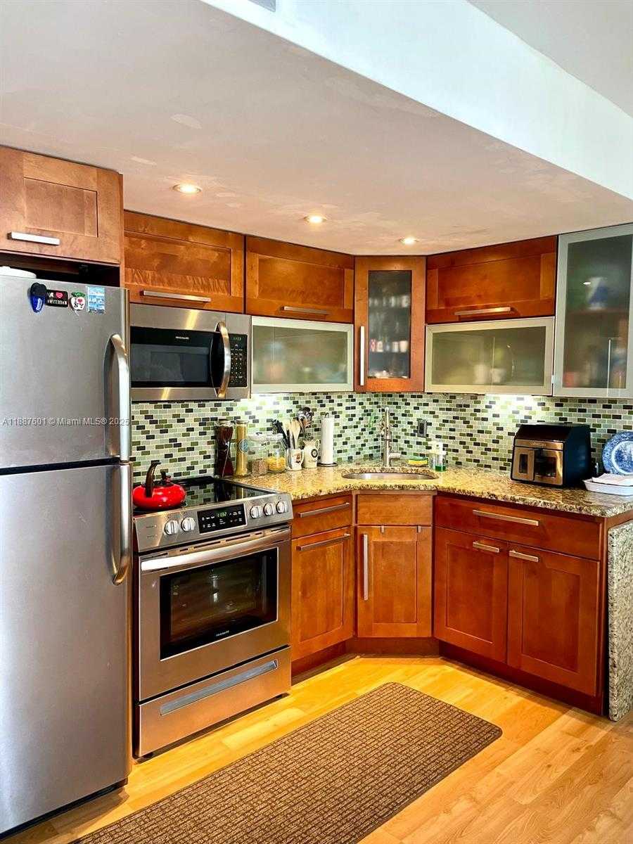 Small Image of 899 WEST AVE #5C, Miami Beach Number 17