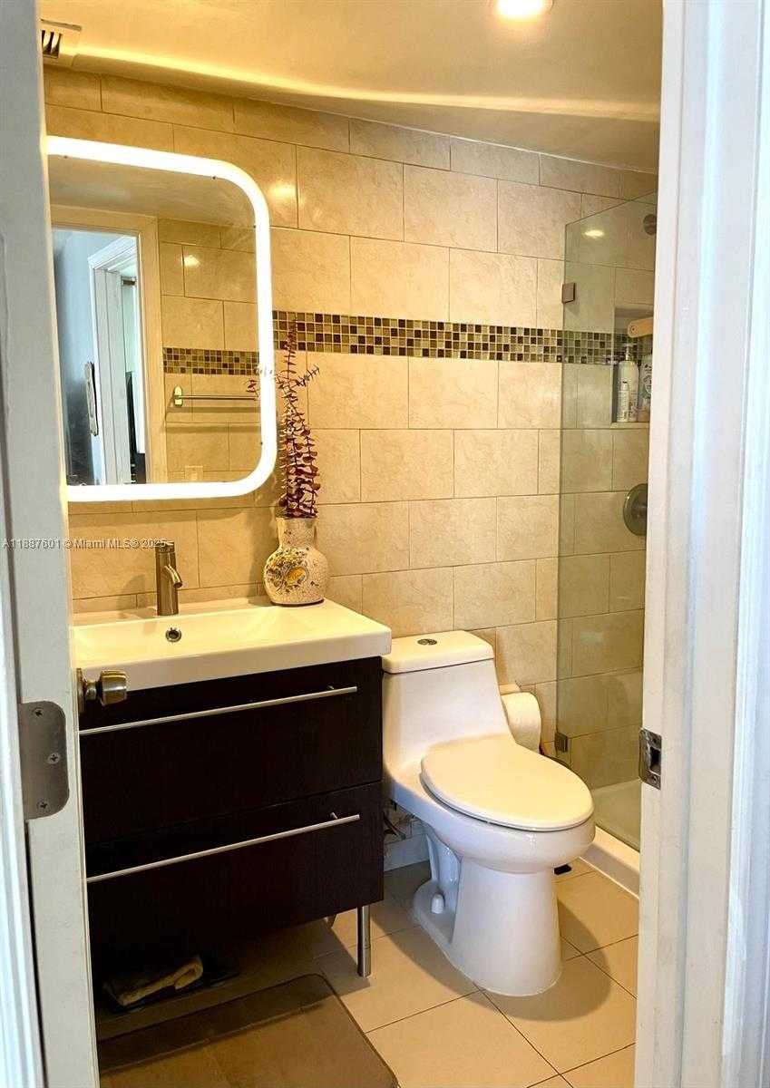 Small Image of 899 WEST AVE #5C, Miami Beach Number 20