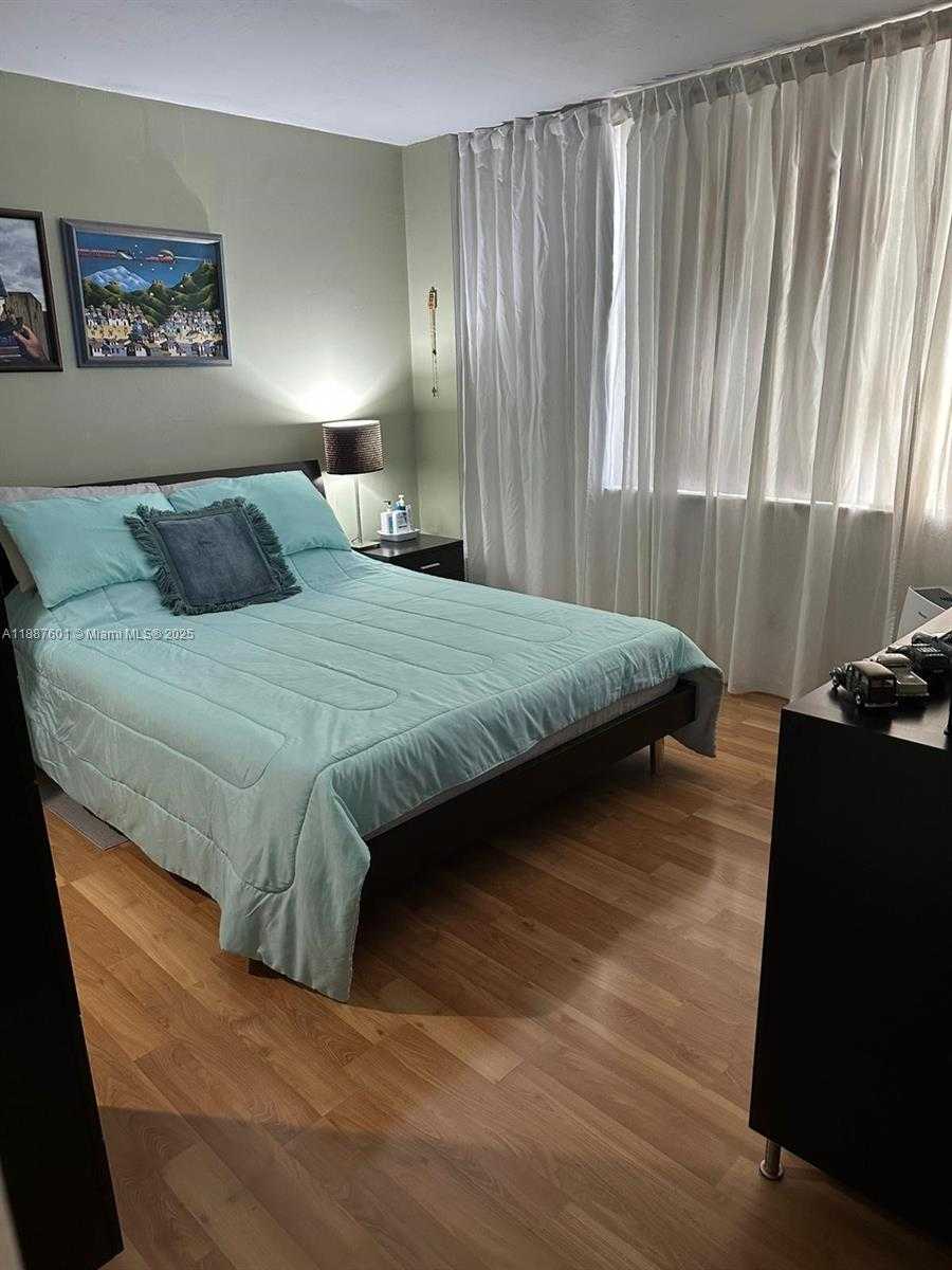 Small Image of 899 WEST AVE #5C, Miami Beach Number 22