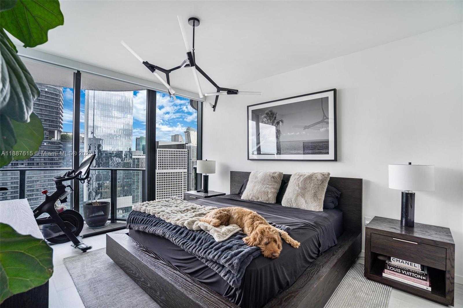Small Image of 1000 BRICKELL PLZ #4315, Miami Number 13