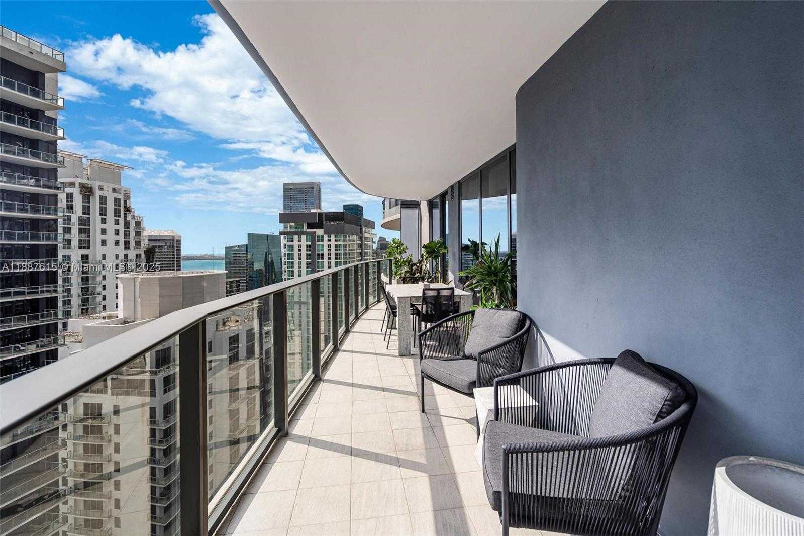 Small Image of 1000 BRICKELL PLZ #4315, Miami Number 18