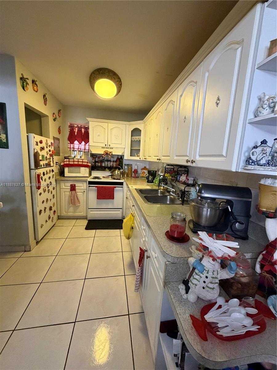 Small Image of 1810 WEST 56TH ST #3121, Hialeah Number 11