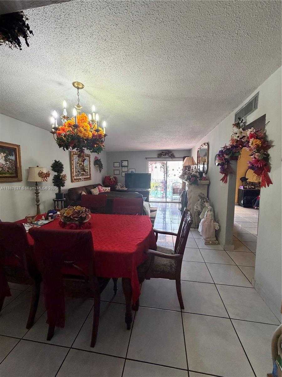 Small Image of 1810 WEST 56TH ST #3121, Hialeah Number 2