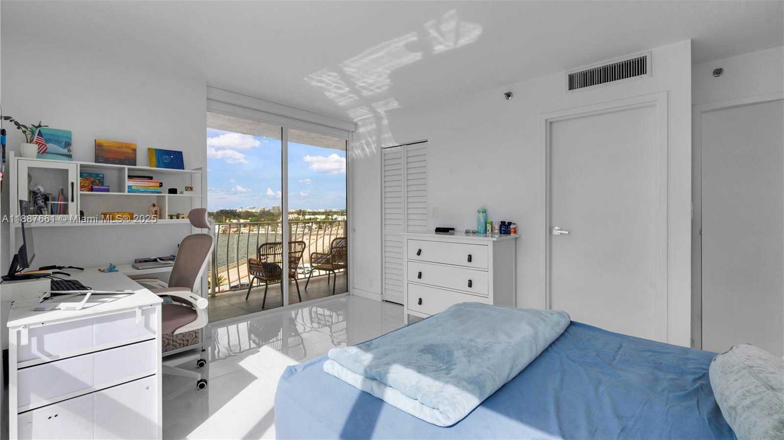 Small Image of 7601 EAST TREASURE DR #1011, North Bay Village Number 20
