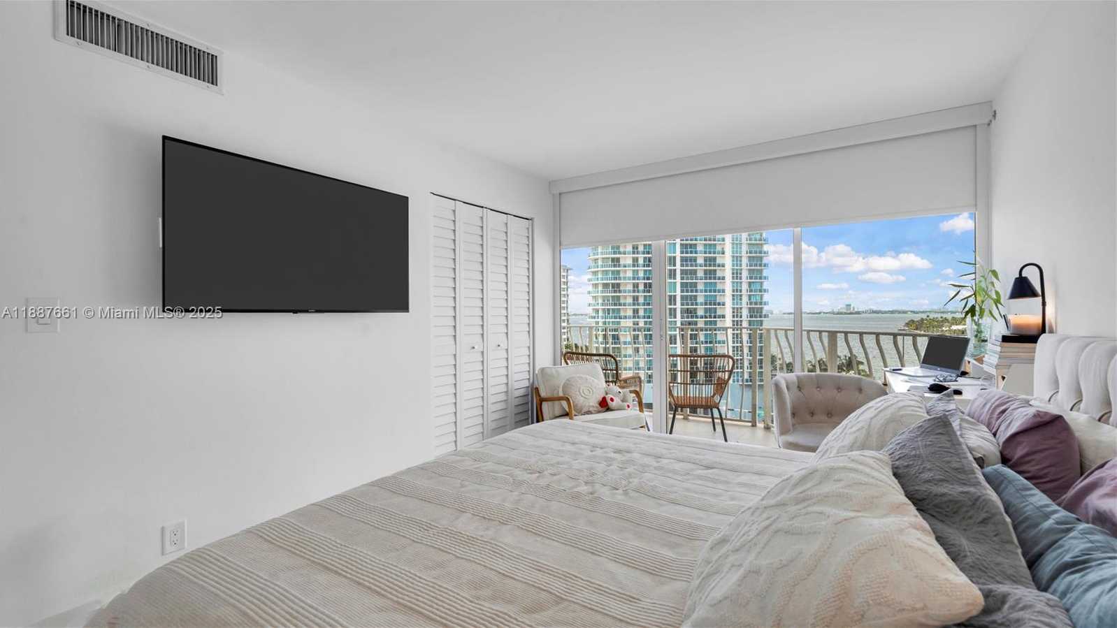Small Image of 7601 EAST TREASURE DR #1011, North Bay Village Number 28