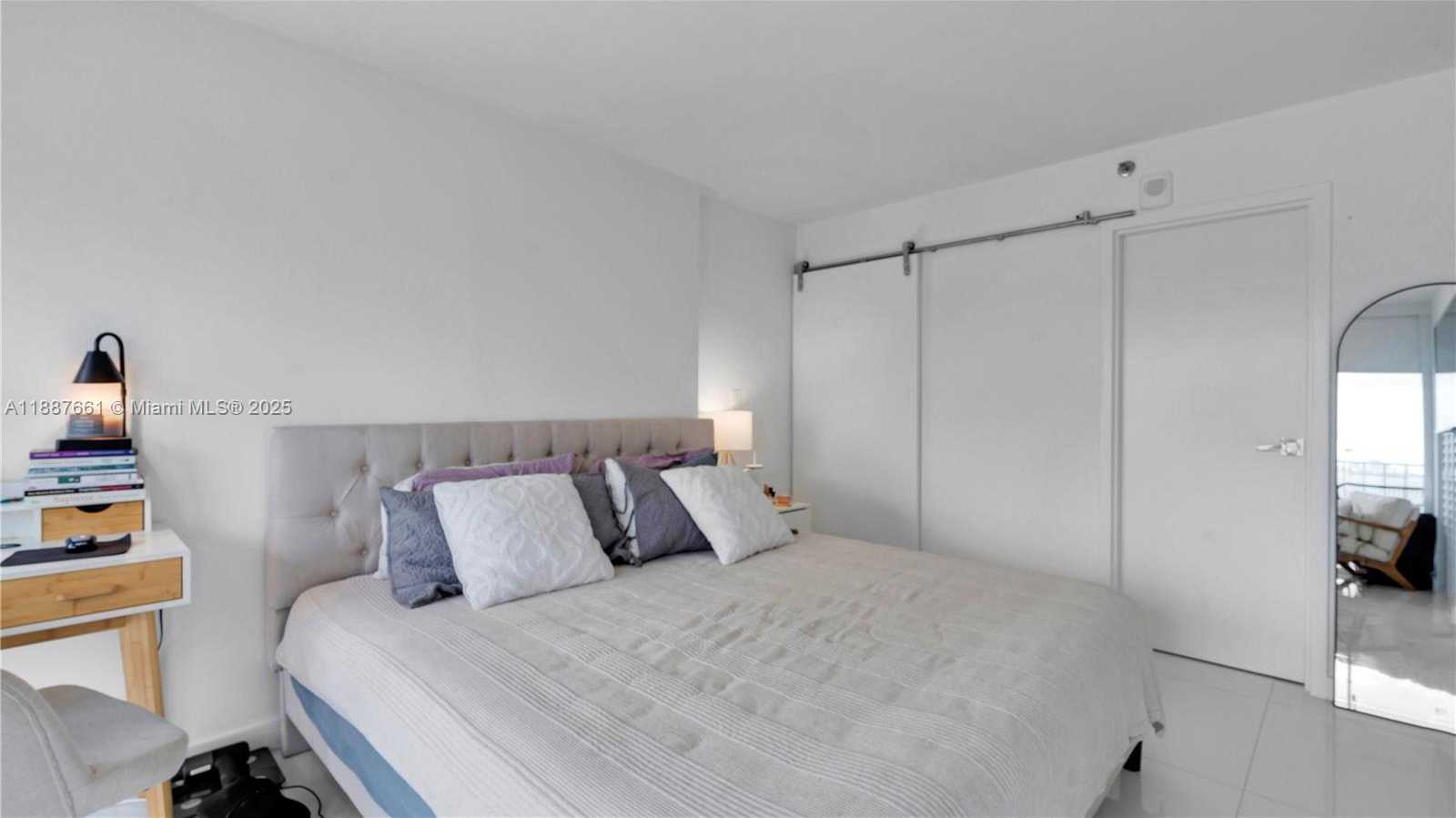 Small Image of 7601 EAST TREASURE DR #1011, North Bay Village Number 29