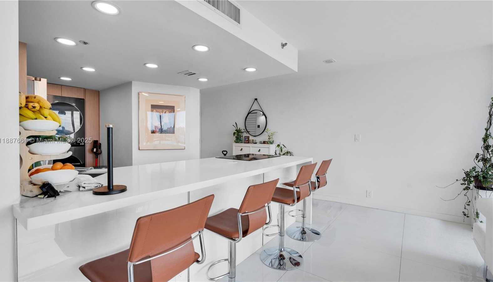 Small Image of 7601 EAST TREASURE DR #1011, North Bay Village Number 3