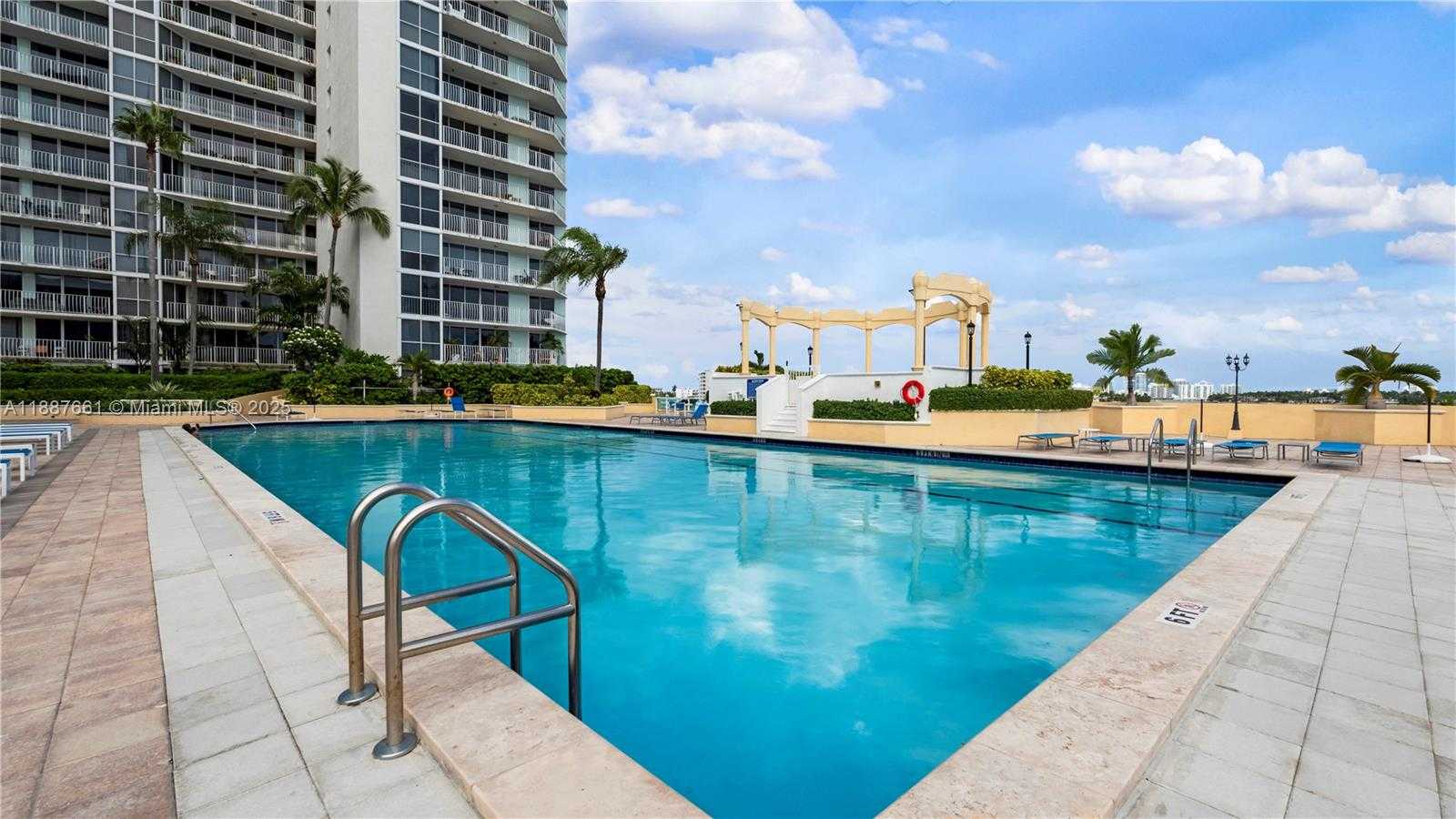 Small Image of 7601 EAST TREASURE DR #1011, North Bay Village Number 35