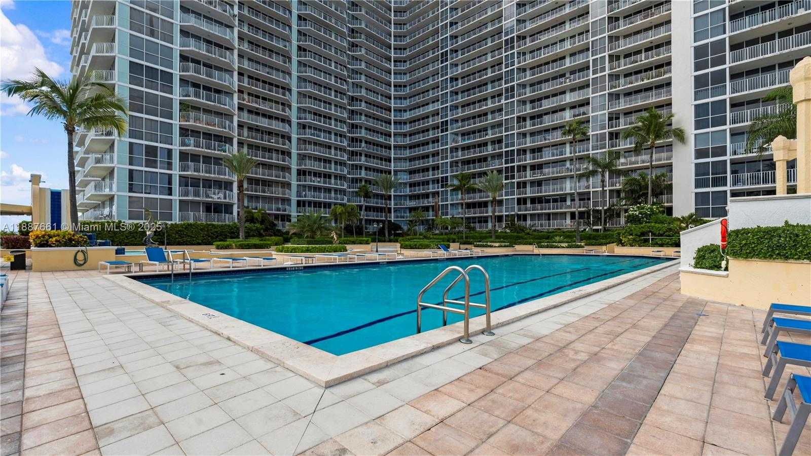 Small Image of 7601 EAST TREASURE DR #1011, North Bay Village Number 36