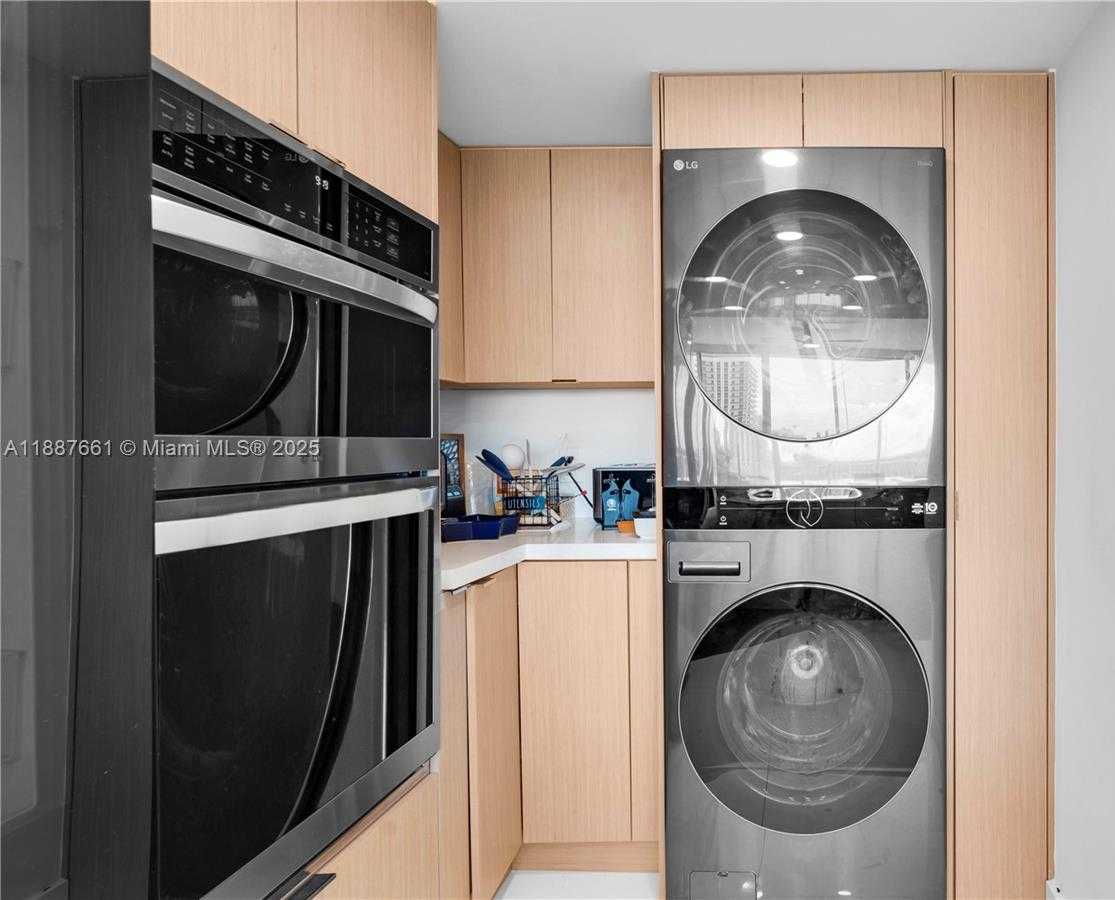 Small Image of 7601 EAST TREASURE DR #1011, North Bay Village Number 7