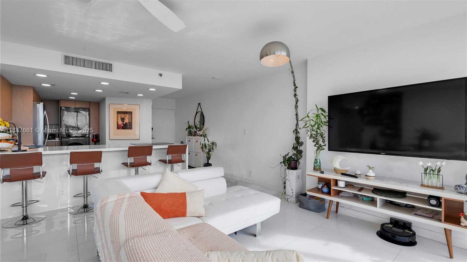 Small Image of 7601 EAST TREASURE DR #1011, North Bay Village Number 8