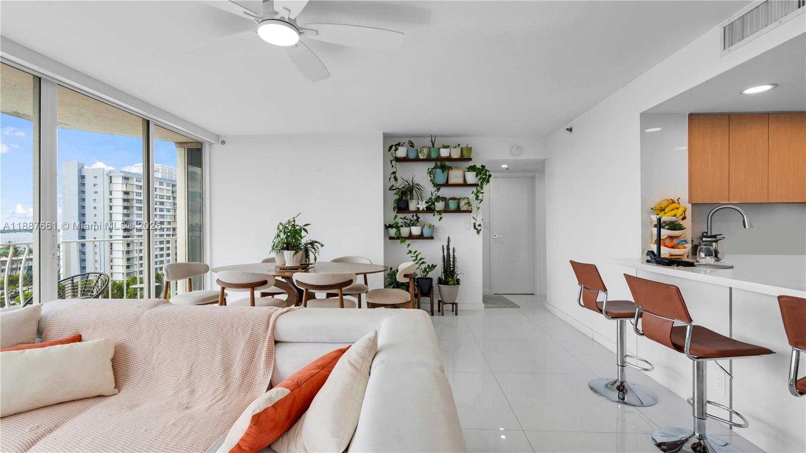 Small Image of 7601 EAST TREASURE DR #1011, North Bay Village Number 9