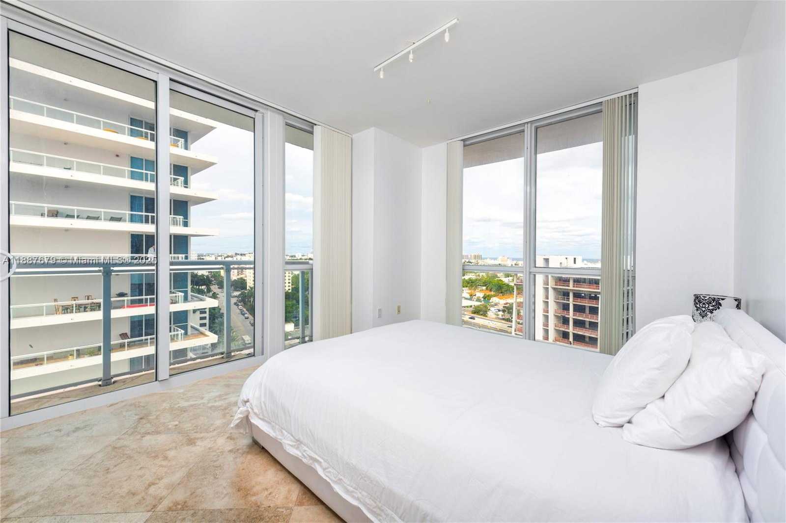 Small Image of 520 WEST AVE #1405, Miami Beach Number 6