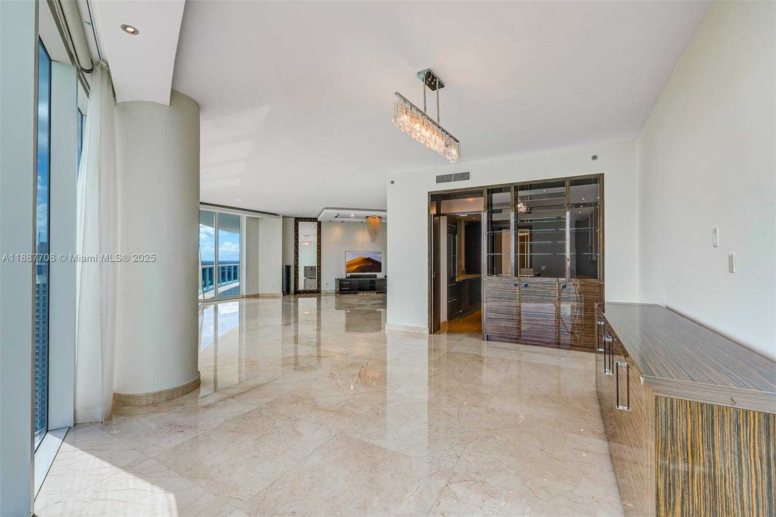 Small Image of 2711 SOUTH OCEAN DR #3705, Hollywood Number 15