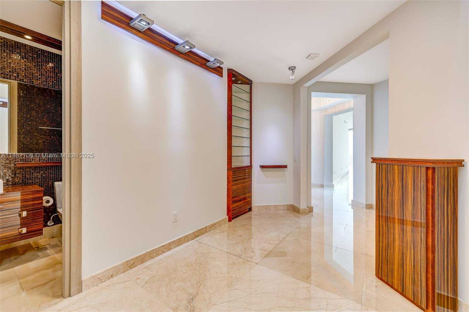 Small Image of 2711 SOUTH OCEAN DR #3705, Hollywood Number 22