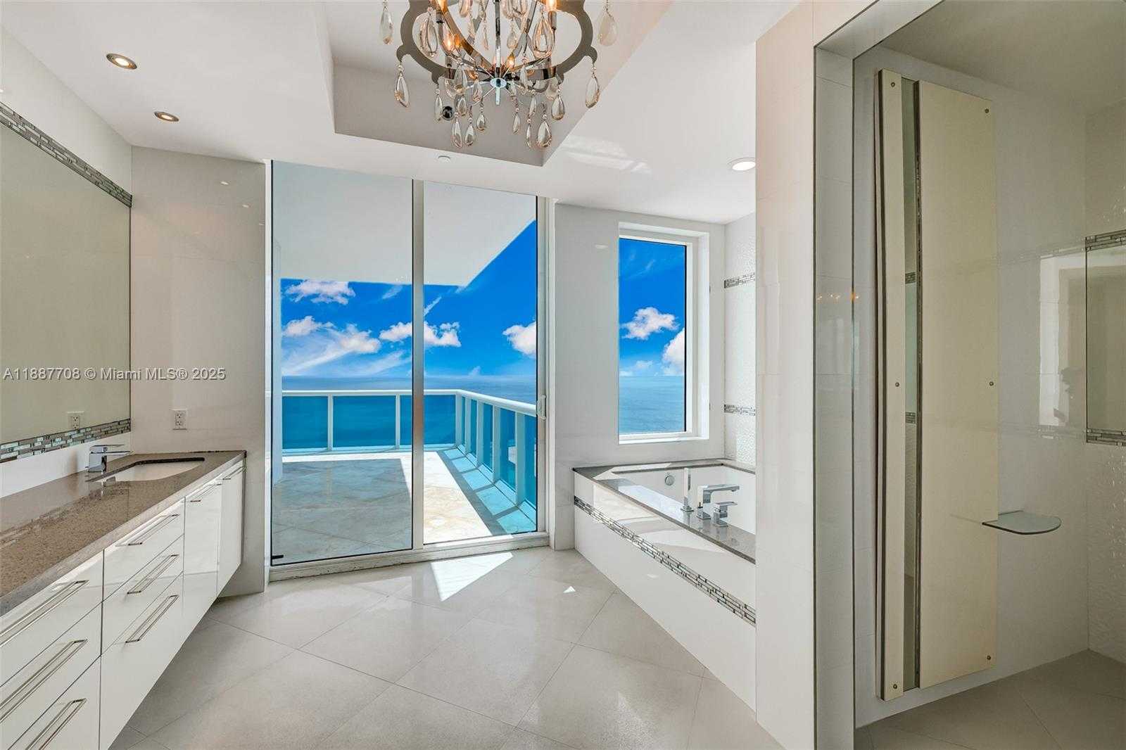 Small Image of 2711 SOUTH OCEAN DR #3705, Hollywood Number 37