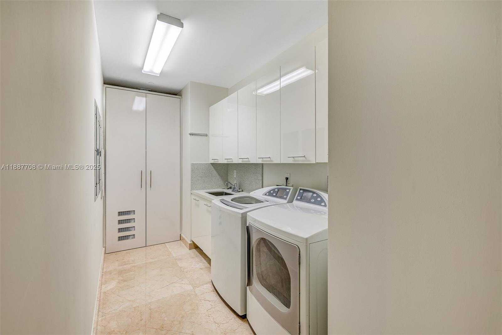 Small Image of 2711 SOUTH OCEAN DR #3705, Hollywood Number 40