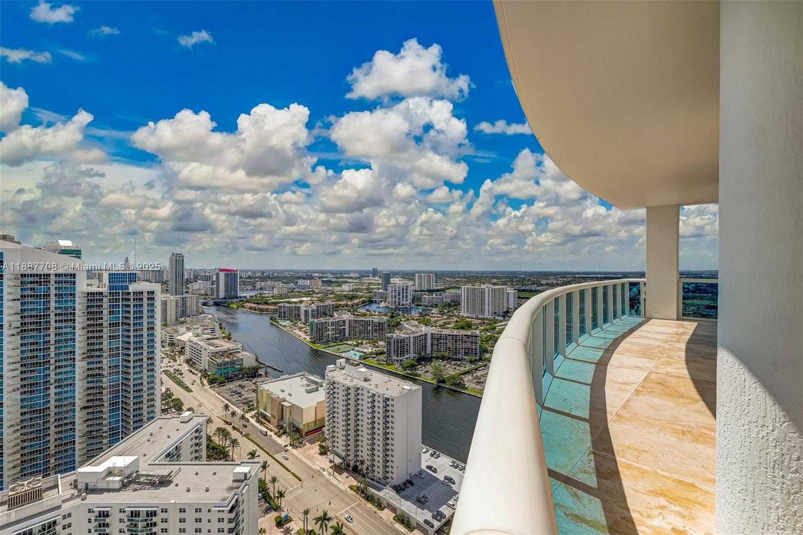 Small Image of 2711 SOUTH OCEAN DR #3705, Hollywood Number 44