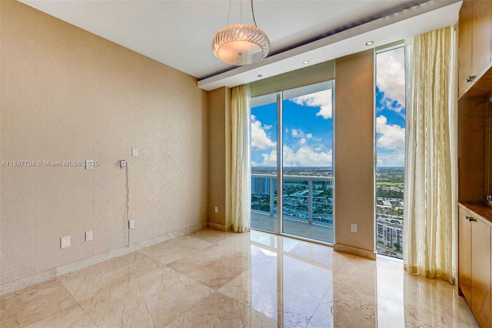 Small Image of 2711 SOUTH OCEAN DR #3705, Hollywood Number 57