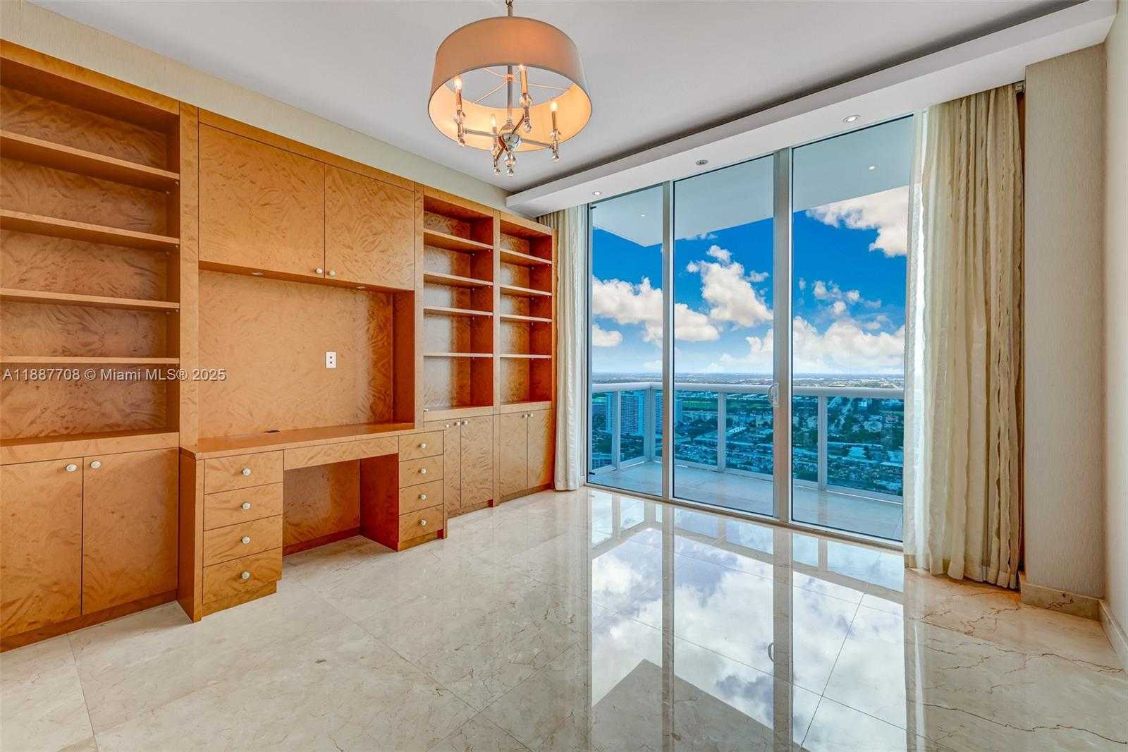 Small Image of 2711 SOUTH OCEAN DR #3705, Hollywood Number 66