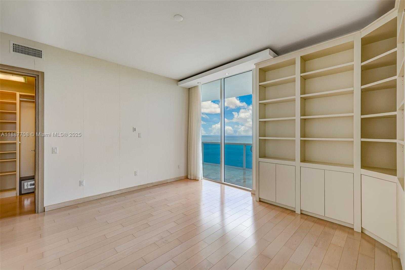Small Image of 2711 SOUTH OCEAN DR #3705, Hollywood Number 69