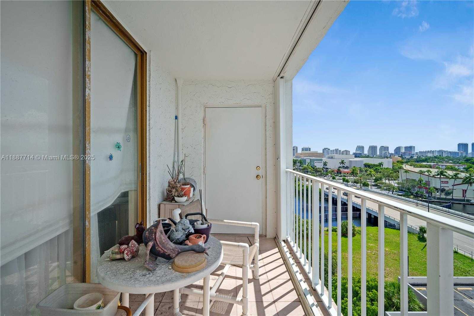 Small Image of 1160 NORTH FEDERAL HWY #1018, Fort Lauderdale Number 14