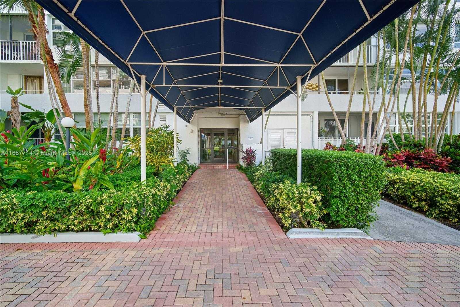 Small Image of 1160 NORTH FEDERAL HWY #1018, Fort Lauderdale Number 4