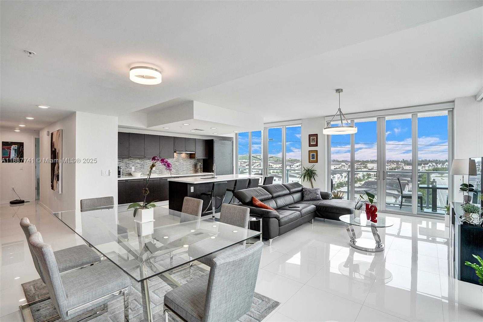 Small Image of 7825 NORTH WEST 107TH AVE #604, Doral Number 6