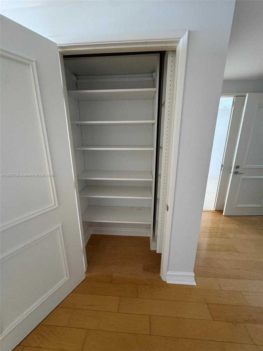 Small Image of 791 CRANDON BLVD #1506, Key Biscayne Number 32