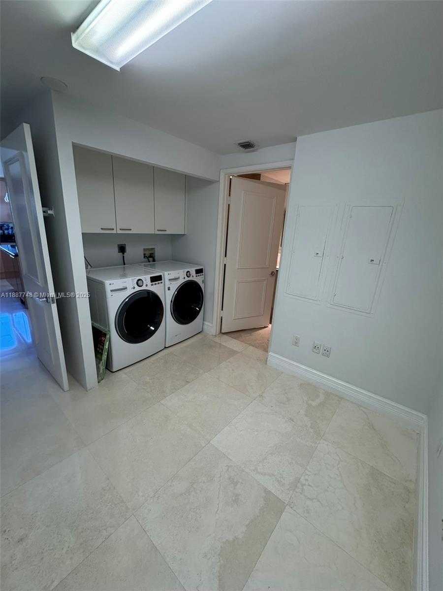 Small Image of 791 CRANDON BLVD #1506, Key Biscayne Number 34