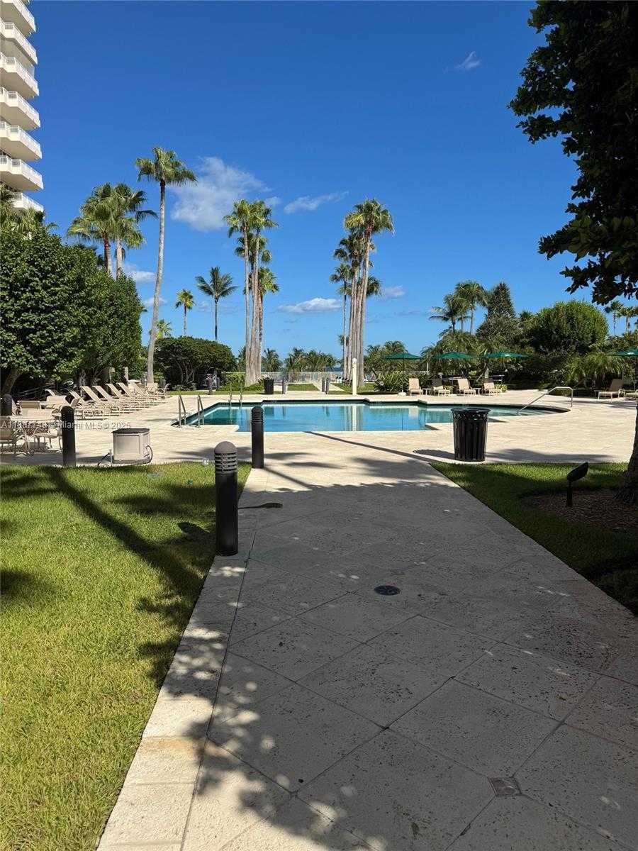 Small Image of 791 CRANDON BLVD #1506, Key Biscayne Number 4