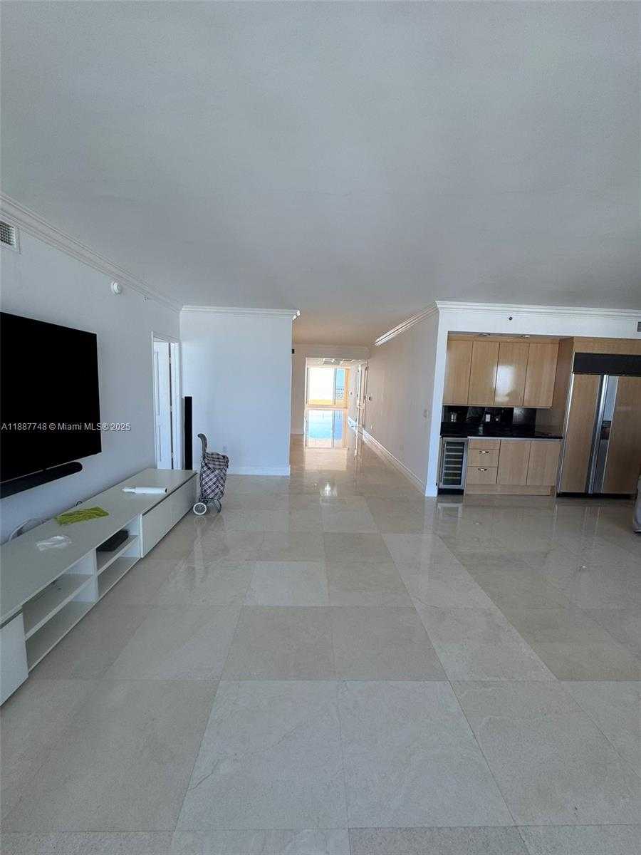Small Image of 791 CRANDON BLVD #1506, Key Biscayne Number 7