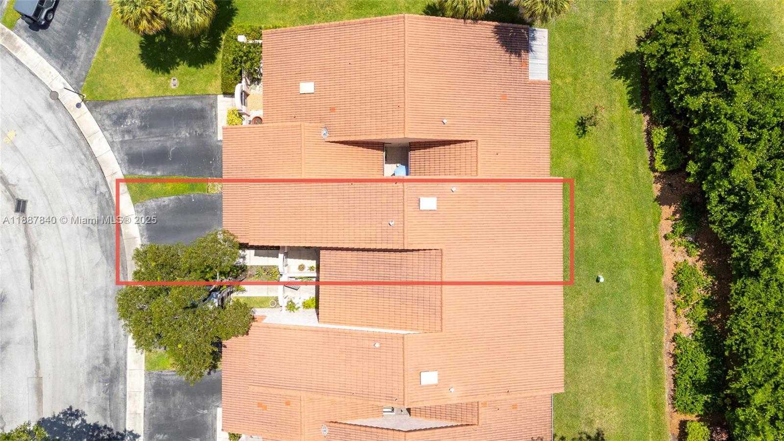 Small Image of 16624 GREENS EDGE CIR #75, Weston Number 8