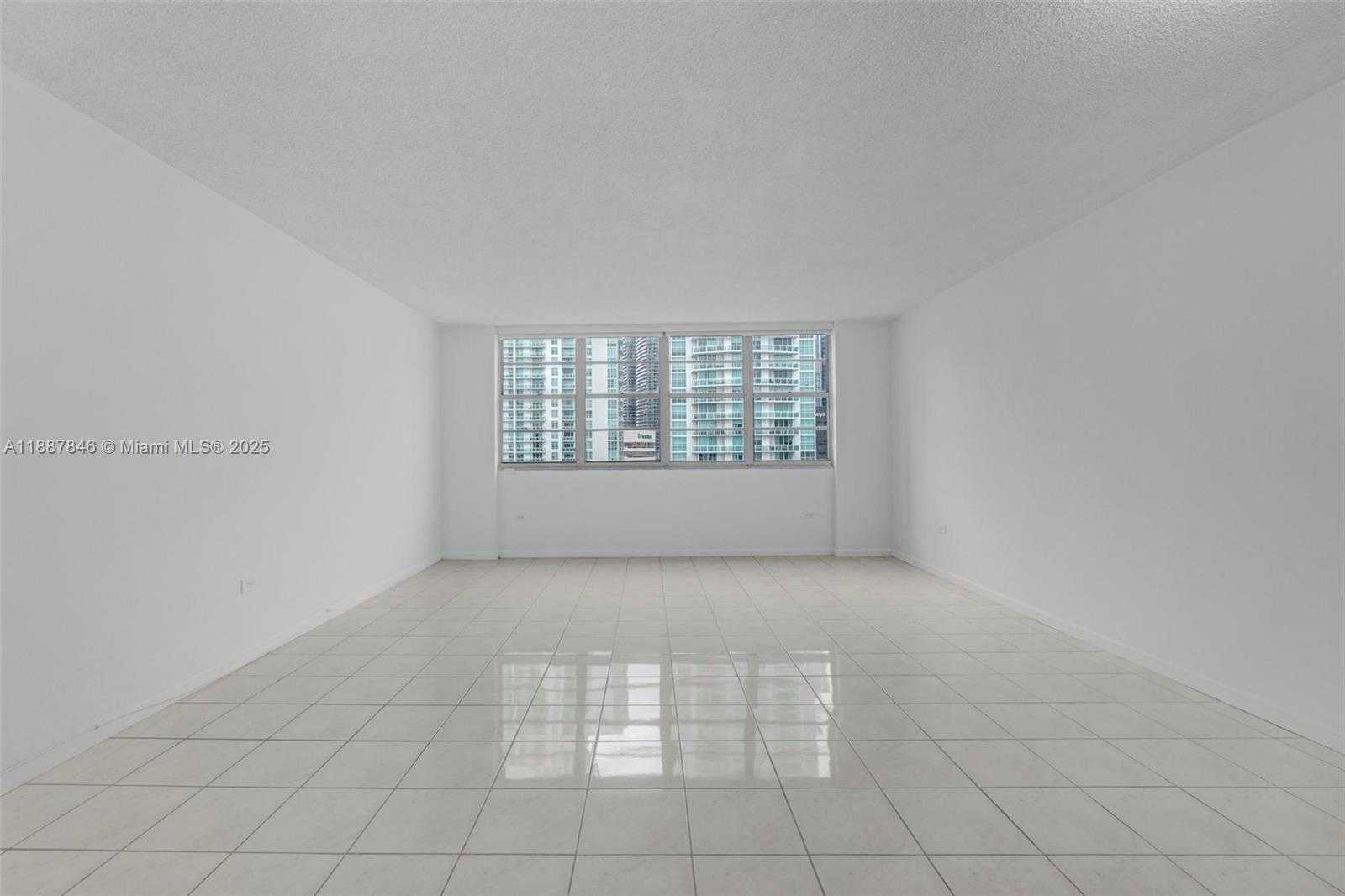 Small Image of 905 BRICKELL BAY DR #1823, Miami Number 11