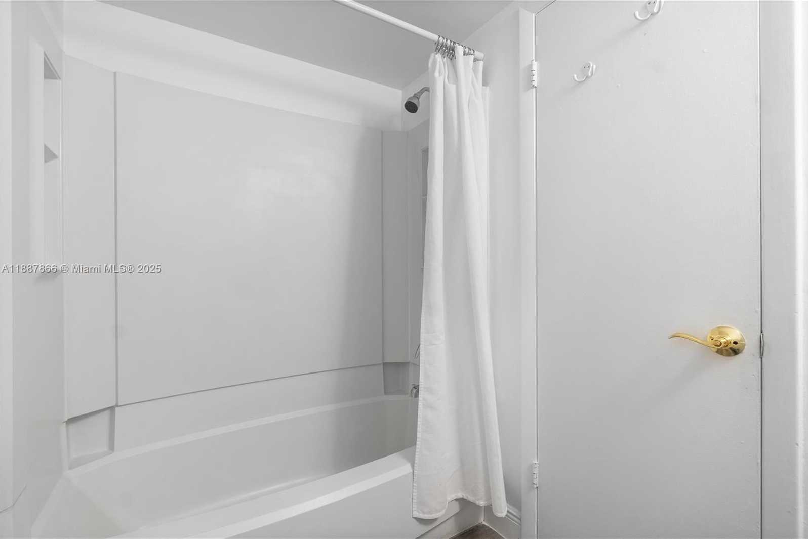 Small Image of 2701 RIVERSIDE DR #413-B, Coral Springs Number 13